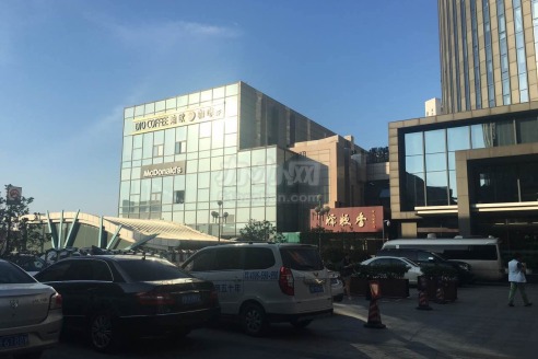 来伊份青年大厦